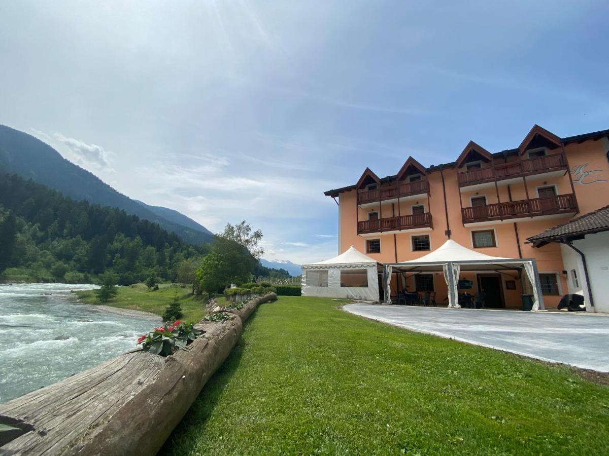 Hotel Laste' Caldes Ngoại thất bức ảnh
