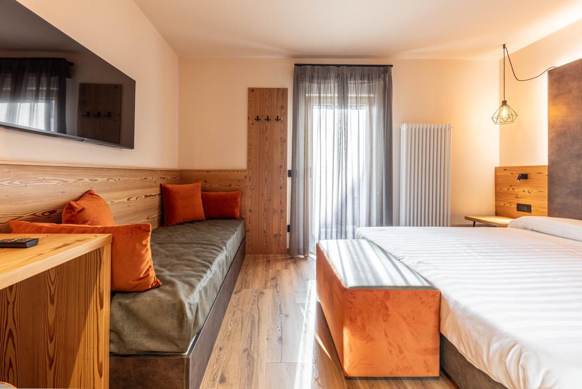 Hotel Laste' Caldes Ngoại thất bức ảnh