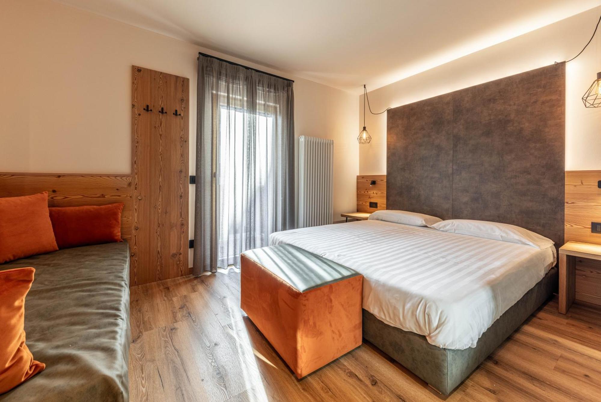 Hotel Laste' Caldes Ngoại thất bức ảnh
