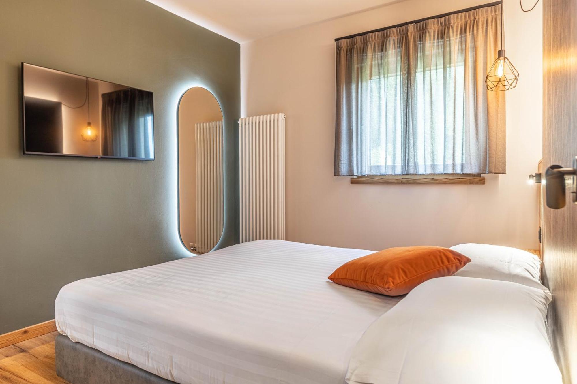 Hotel Laste' Caldes Ngoại thất bức ảnh