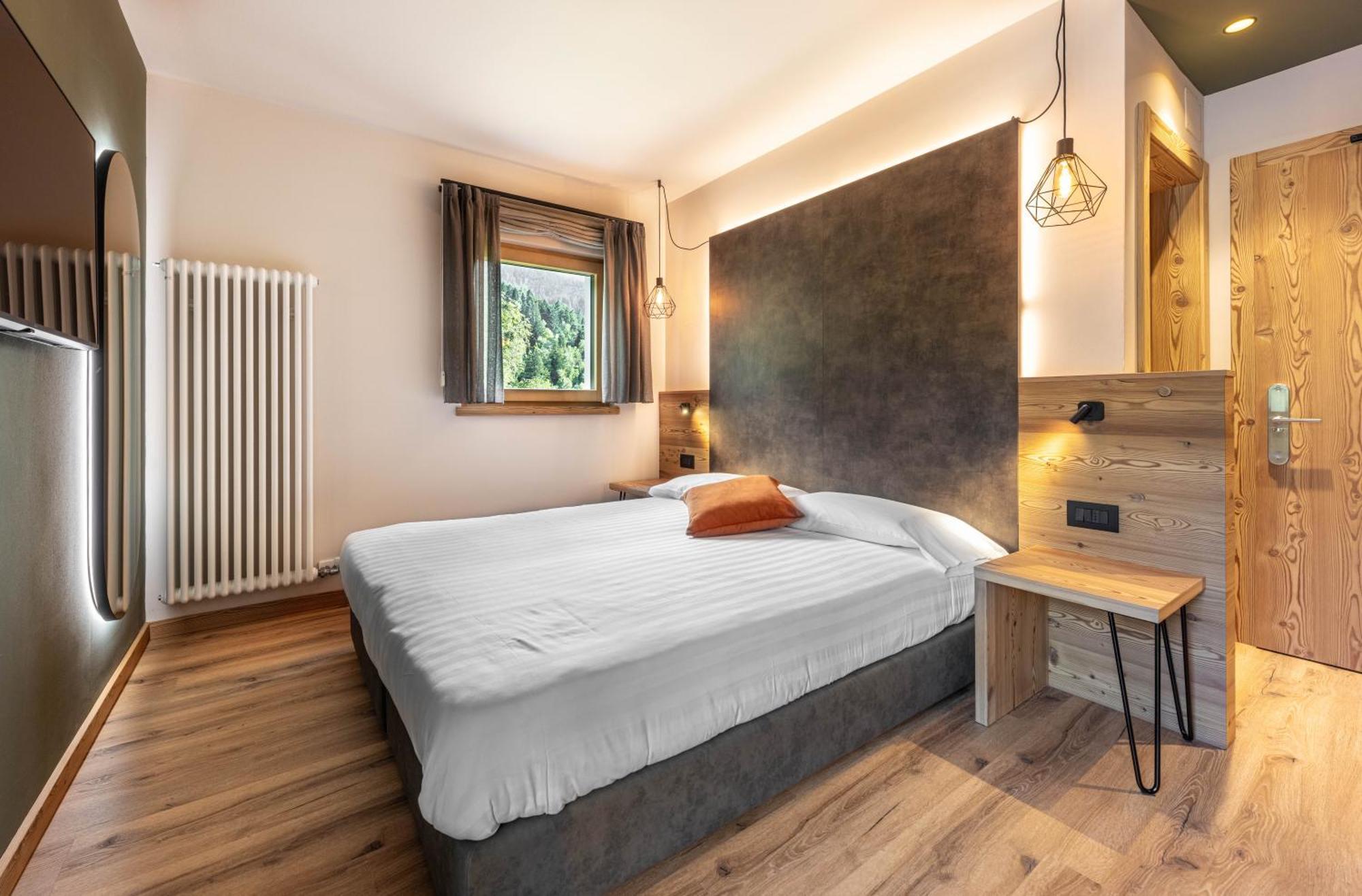 Hotel Laste' Caldes Ngoại thất bức ảnh