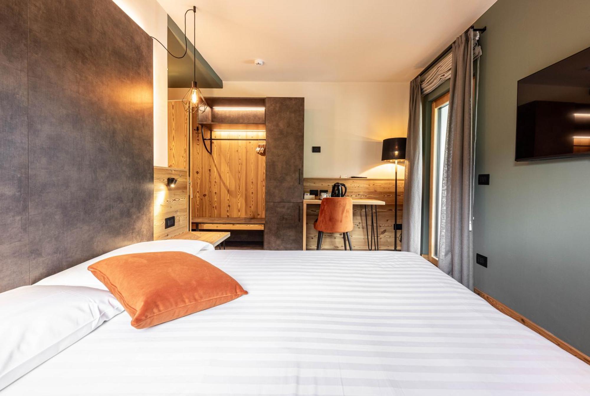 Hotel Laste' Caldes Ngoại thất bức ảnh