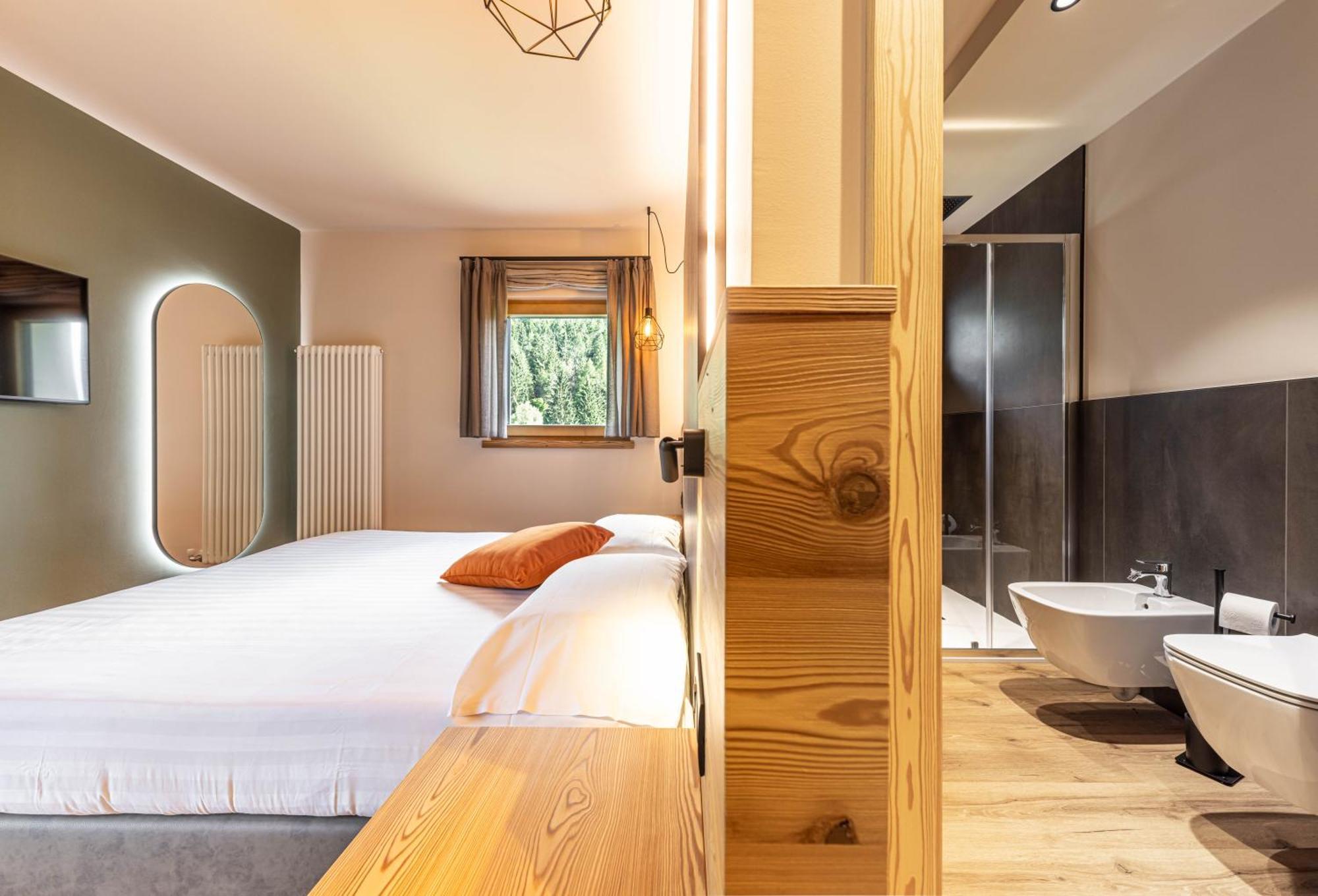 Hotel Laste' Caldes Ngoại thất bức ảnh